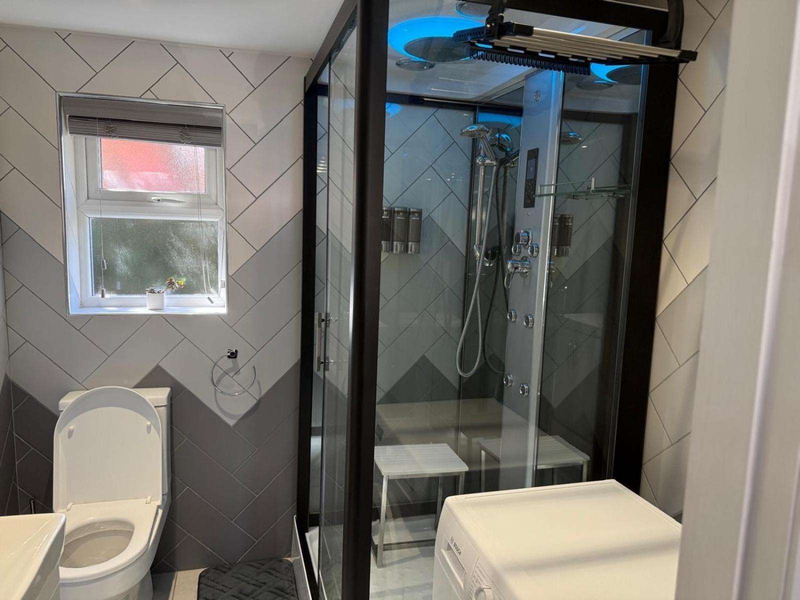 Man Studio - Stereoshower Freeparking 5Min-Metro Манчестер Экстерьер фото